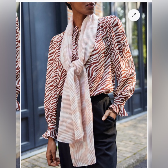 Accessories - LEOPARD PRINT SCARF